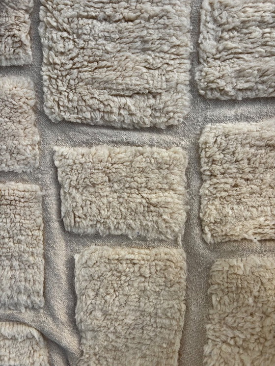 Image 1 of Handgeweven Marokkaans Mrirt-tapijt – Modern Marokkaans tapijt