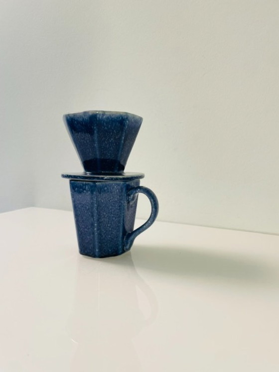 Image 1 of Mug scandinave en céramique avec filtre à café – émail bleu