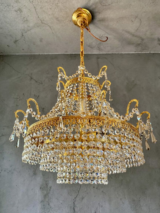 Beautiful antique crystal chandelier – Glass, Brass (photo 2 of 8)