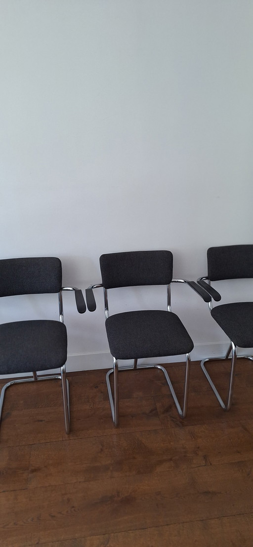 4 chaises de salle à manger Gispen 207