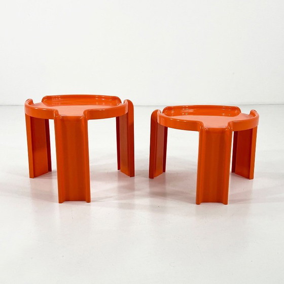 Image 1 of Paar orangefarbene Satztische von Giotto Stoppino für Kartell, 1970er Jahre