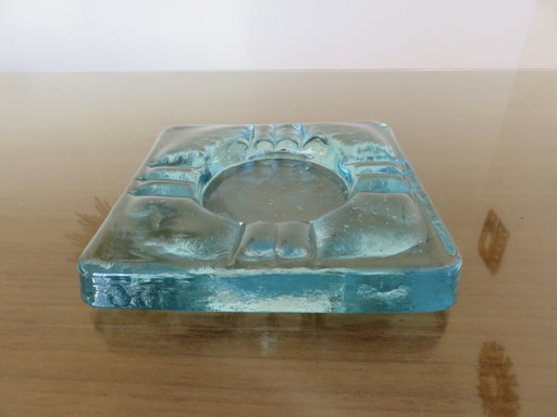 Cenicero de cristal azul firmado por Schneider Francia