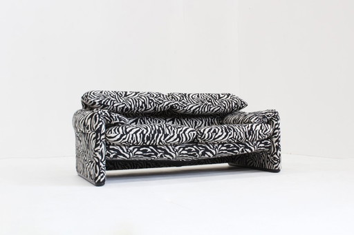 Divano Cassina Maralunga 2 posti di Vico Magistretti tessuto Zebra