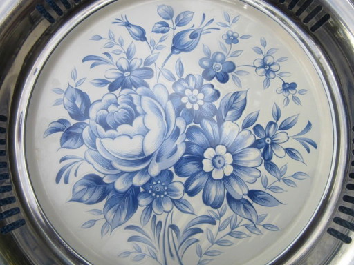 Serving Plate/Tray/Bowl, Delft Style Blue White Floral Decor (22/11/2025) – tafelaccessoires, Ceramic, Metal (photo 2 of 11)
