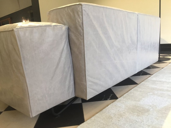 Image 1 of JE T'ATTENDS Sofa von Gio Pagani – Handgefertigtes italienisches Designersofa aus Premiumleder