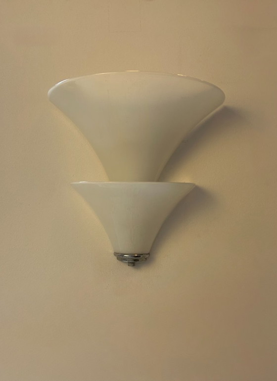 Image 1 of Applique vintage, metallo cromato e vetro opalino, Francia, 1970