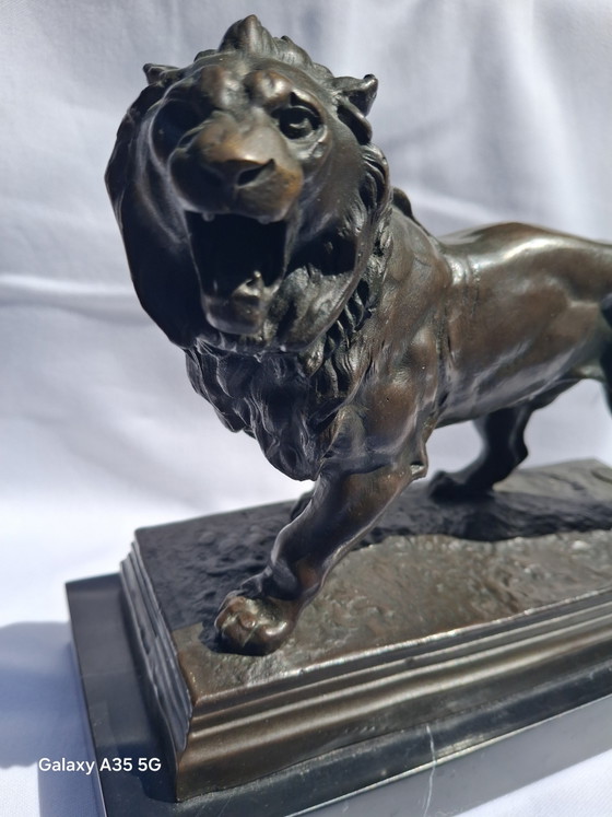 Image 1 of Antiek bronzen beeld "Roaring Lion" naar Charles Valton (1851-1918) – gietersmerk JB Déposé Paris, ca. 5 kg