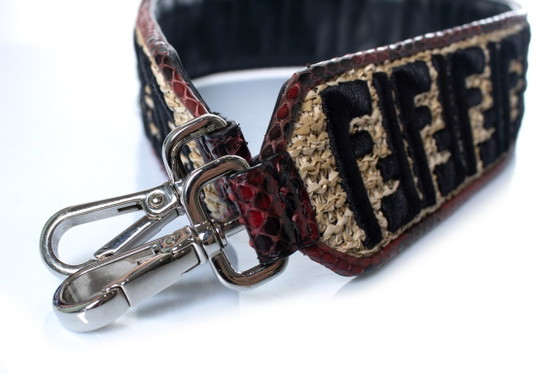 Image 1 of Correa de hombro Fendi de rafia y piel de pitón
