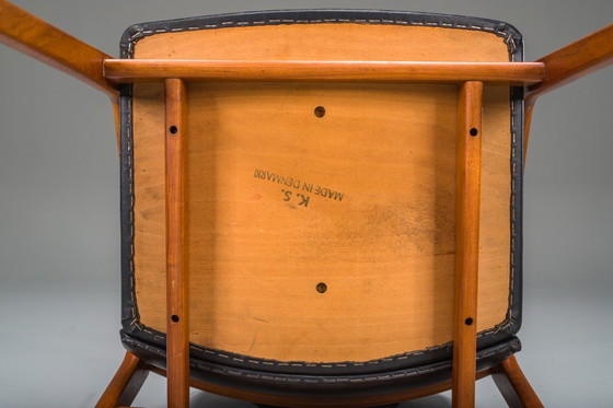 Image 1 of  Mid Century Eetkamerstoel Model 23 van Henning Kjærnulf voor Korup Stolefabrik, jaren 1960