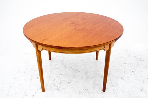 Dining table, Hans. J. Wegner for Johannes Hansen, Denmark, 1960s