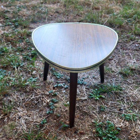 Vintage Formica Plant table / Side table 1960s, 70s – Porte plantes tripode  formica, Metal, Plastic (photo 2 of 8)