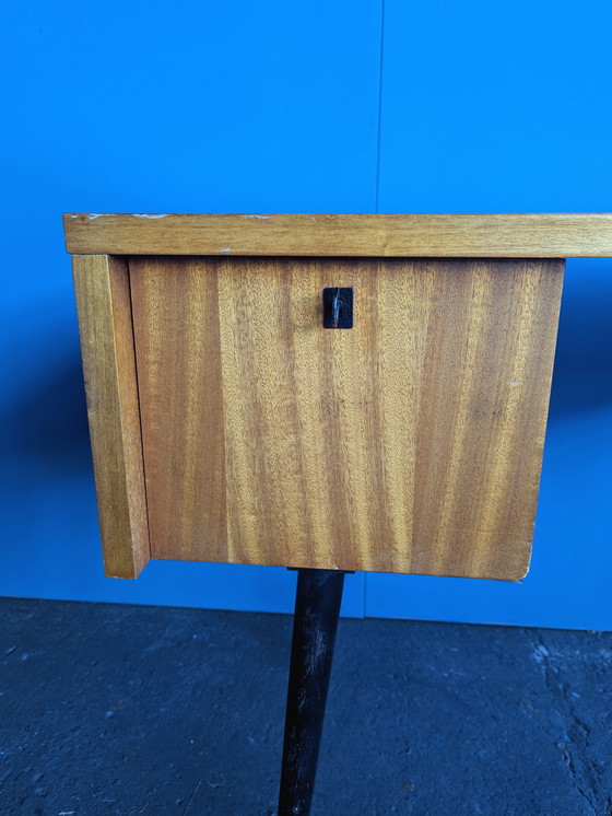 Image 1 of Vintage houten bureau 1960s