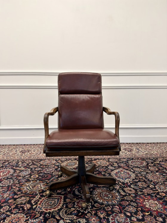Sedia da ufficio Chesterfield classica inglese rosso bordeaux – Sedie da ufficio, Leather, Wood (photo 2 of 7)