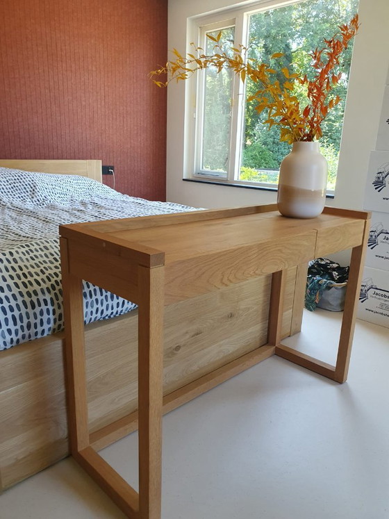 Image 1 of Scrivania/tavolino Ethnicraft con struttura in rovere naturale.