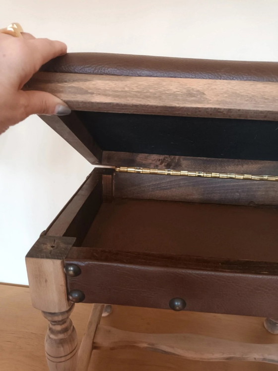 Image 1 of Tabouret de rangement latéral