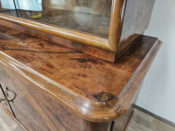 Image 1 of Art Decò Display Cabinet in Walnut Burl