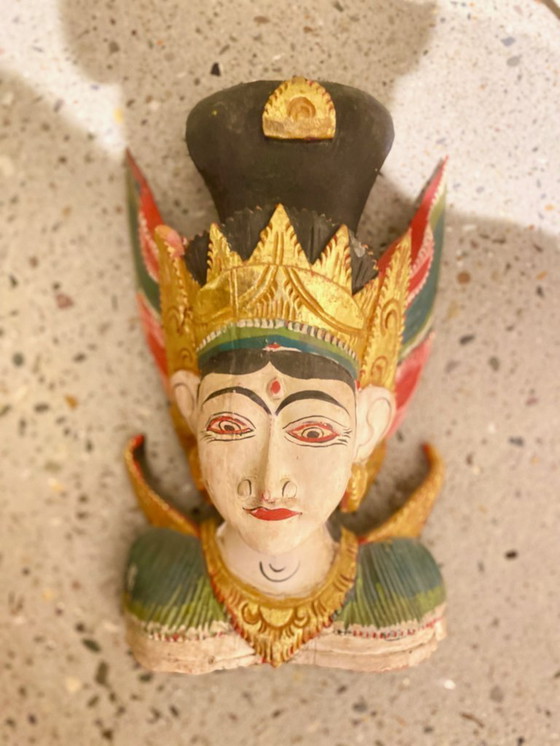 Image 1 of Sculpture sur bois balinaise – buste divin décoratif, Indonésie (XXe siècle)