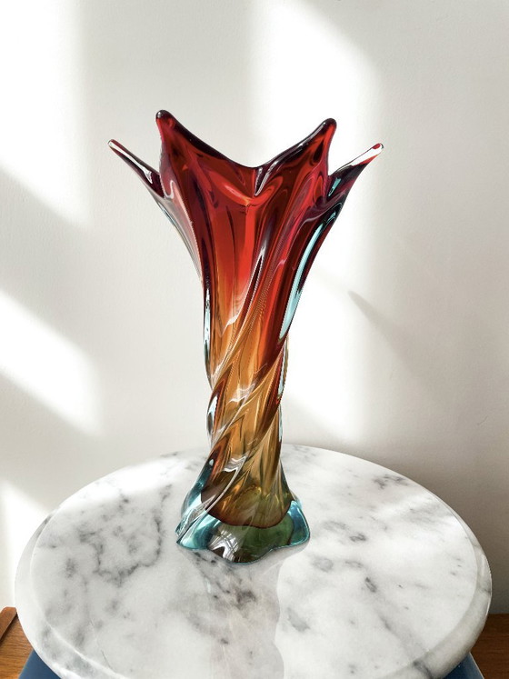 Vintage Murano Gedraaide Glazen Vaas Rood Amber Blauw, jaren 60 Chambord Fratelli Toso – Vazen, Glass (photo 3 of 9)
