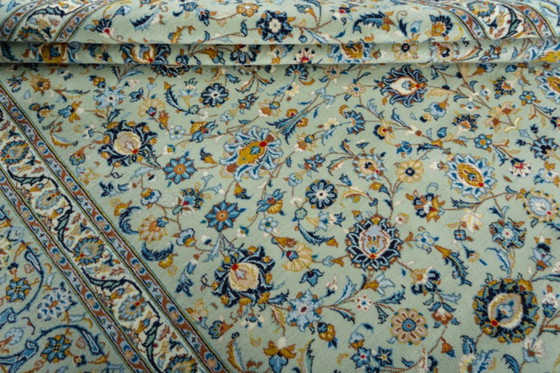 Image 1 of Perzisch tapijt - Kashan kurk 415 x 310 cm in pistachegroen
