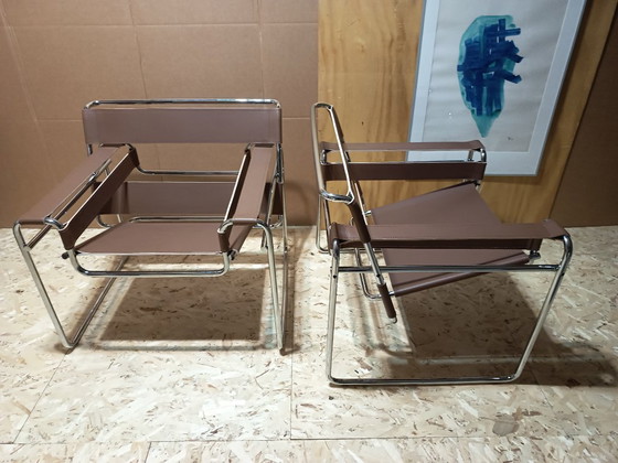 Image 1 of Poltrone Knoll Wassily B3 2 nuove/usate in pelle color noce di Marcel Breuer € 4.400