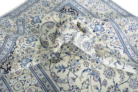 Image 1 of Tappeto orientale Nain 9La annodato a mano con contenuto di seta - 357 x 247 cm