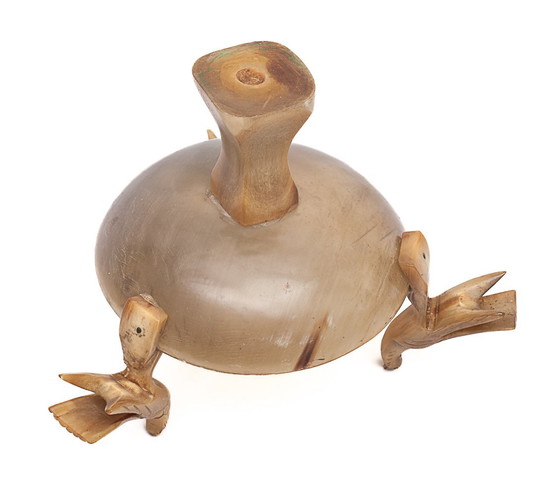 Image 1 of Piccola tazza in corno intagliato