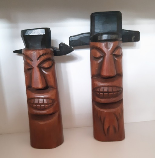 Handgesneden houten tiki beelden