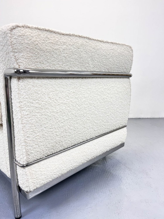 Lc2 Chair Bouclè Tissue, Le Corbusier, Cassina, Charlotte Perriand Seats – Armchairs, Textile (photo 5 of 8)