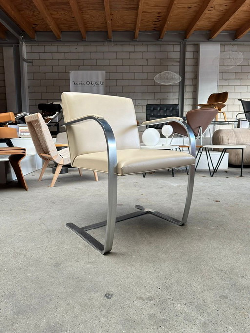 Sedia Knoll Brno in pelle bianco sporco