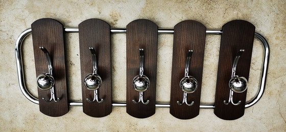 Image 1 of Perchero con diseño de los años 70