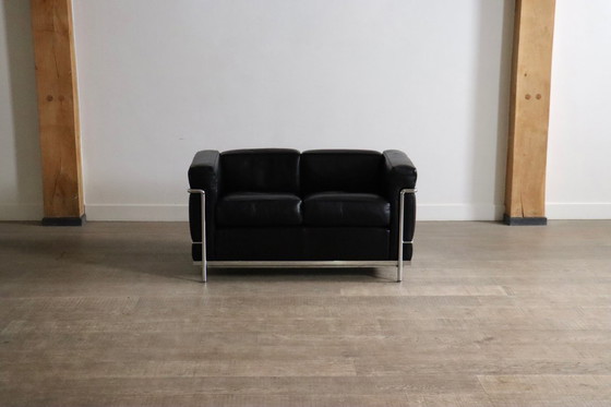 Image 1 of Divano vintage a due posti Cassina LC2 di Charlotte Perriand e Le Corbusier