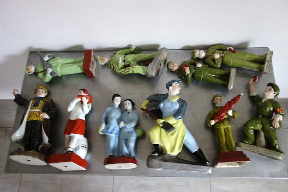 Image 1 of 10 statues of the Chinese Cultural Revolution