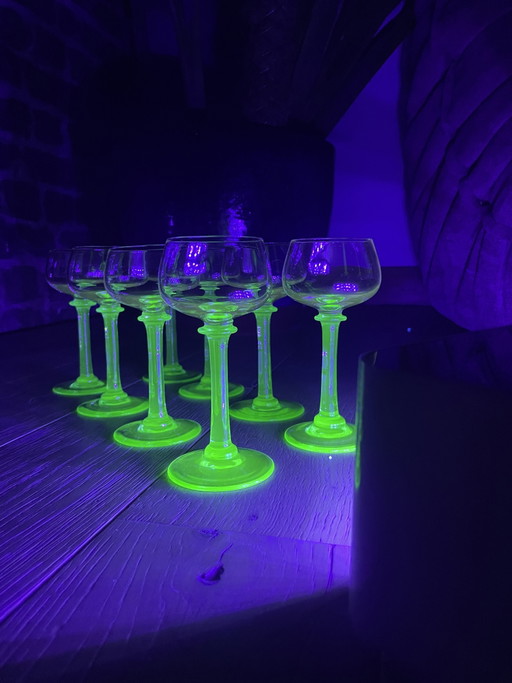 Juego de 9 copas de vino/oporto vintage de Alsacia – Cristal de uranio (14 cm)