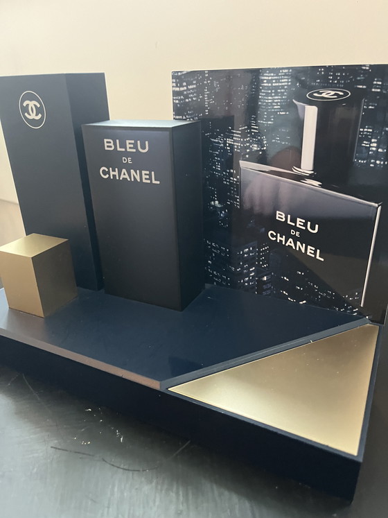Image 1 of Bleu de Chanel display