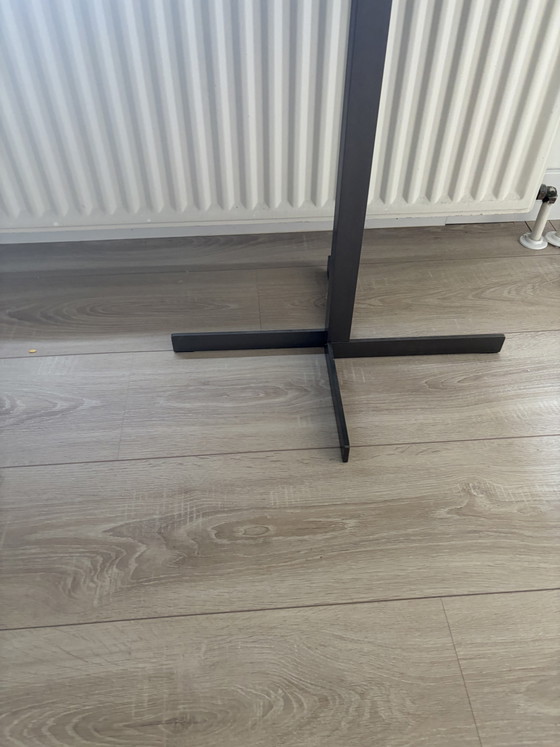 Image 1 of Escritorio Minotti Close original