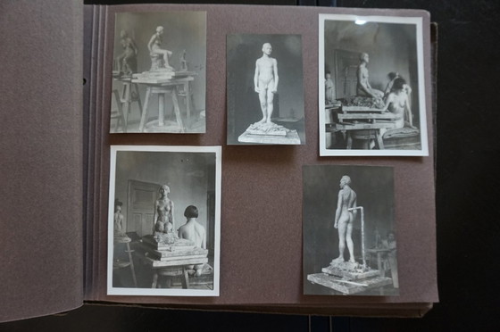 Image 1 of Set di due busti in bronzo su stele di granito di un allievo di Georg Kolbe, 1925