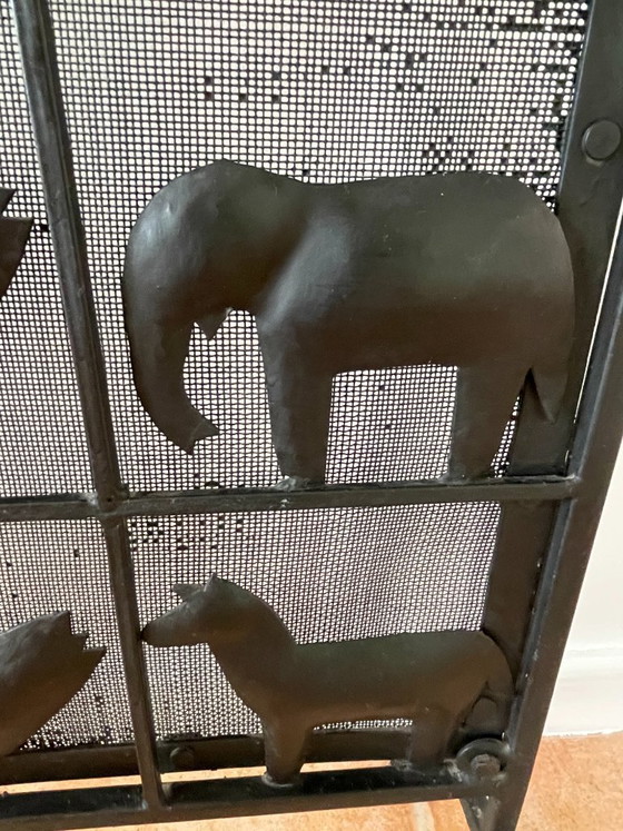 Image 1 of Parascintille in ferro battuto a forma di animale, stile Atelier Marolles, Francia, 1950