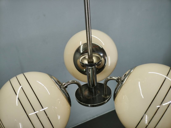 Image 1 of Art Deco kroonluchter van chroom en gedecoreerd crèmekleurig glas, jaren 1930