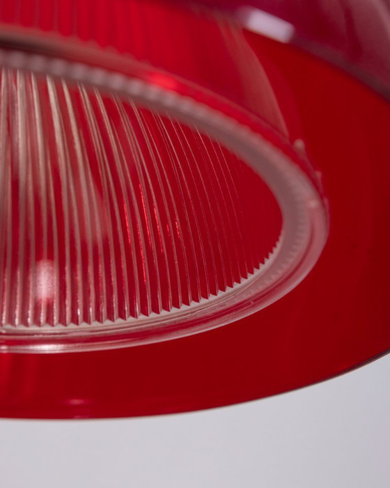 Image 1 of LAMPADA A SOSPENSIONE VINTAGE ANNI 80 IN PLEXIGLASS ROSSO DESIGN ITALIANO