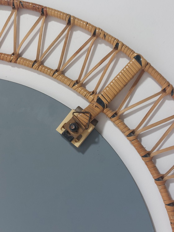 Image 1 of Specchio da parete rotondo in rattan vintage di metà secolo, intrecciato, stile boho anni '70