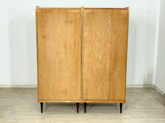 Image 1 of Bellissimo armadio di metà secolo / armadio per la biancheria / mobile in legno / armadio vintage