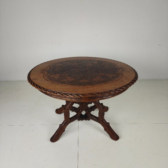 Image 1 of Black Forest-style dining table by Horrix – circa 1880