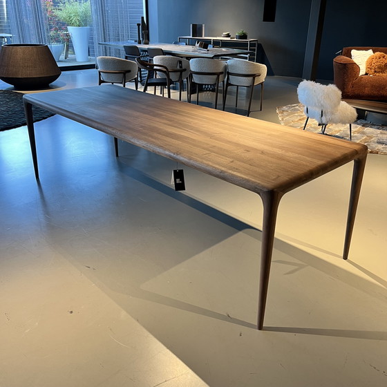 Image 1 of Artisan Latus eetkamertafel Europees walnoot 260x90x76