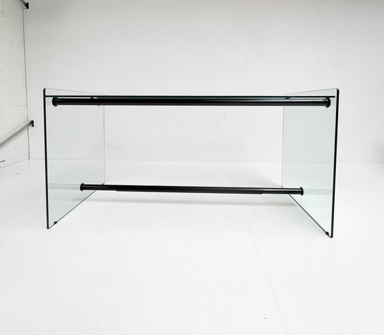 Image 1 of Scrivania in vetro di design larga 152 cm, anni &#39;80