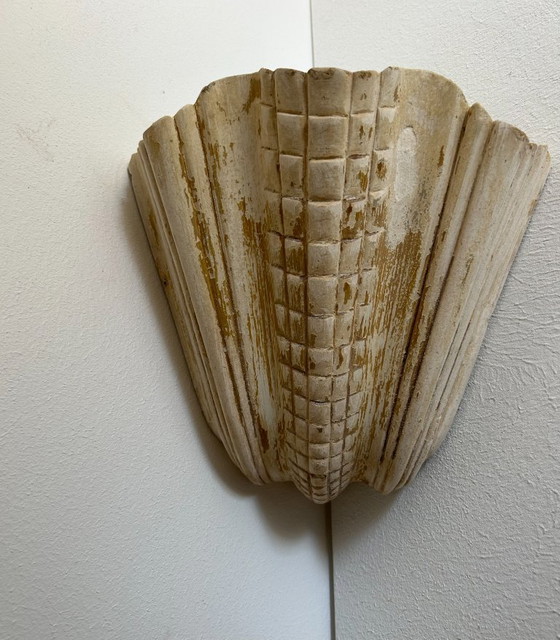 Image 1 of Paar vintage schelpvormige wandlampen, beige gepatineerd gips, Frankrijk, 1940