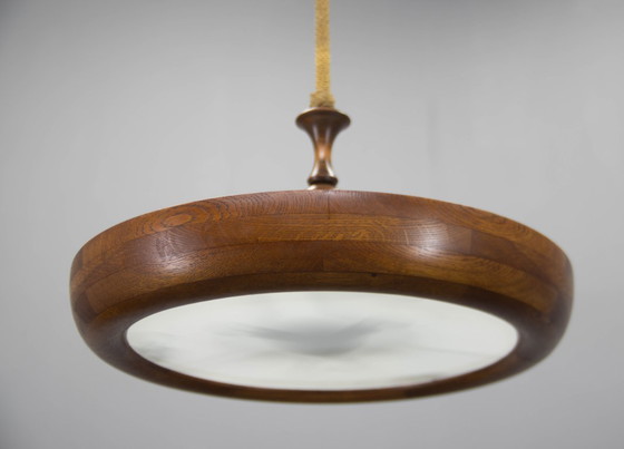 Image 1 of Grand lustre Art déco en bois en forme d'OVNI, années 1930