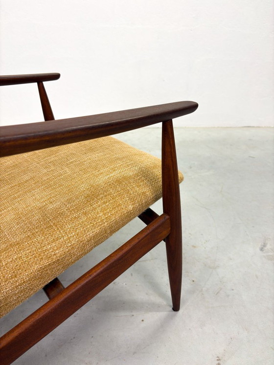 Image 1 of Poltrona vintage giallo ocra in stile danese