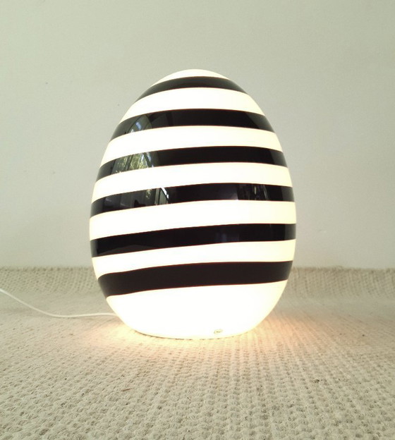 Image 1 of Large ILU di Vetro glass table lamp / floor lamp, egg-shaped Zebra black and white glass, Italian glass Dutch design