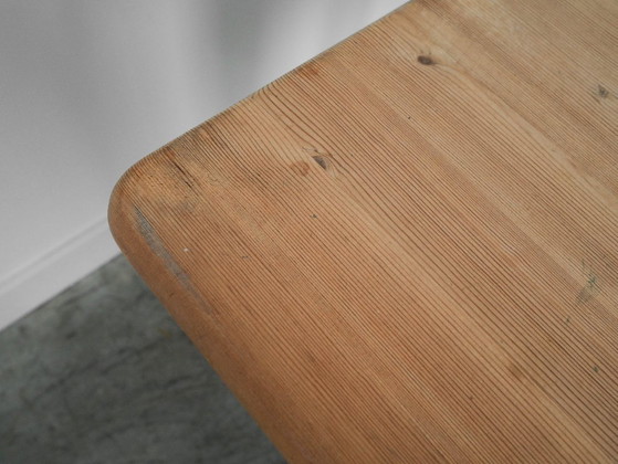 Image 1 of Kiefernholztisch, dänisches Design, 1990er Jahre, hergestellt in Dänemark