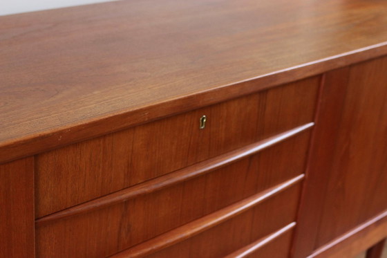 Grande credenza vintage in teak danese 1960 – Roche Bobois, Credenze, Legno (photo 12 of 13)